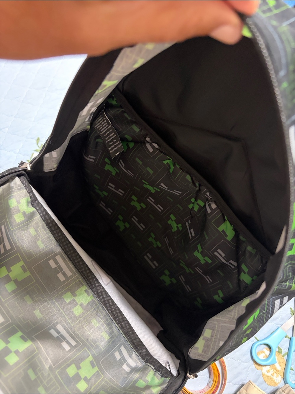 MineCraft Backpack PreOwned shows wear but ready for back to school - Picture 7 of 10